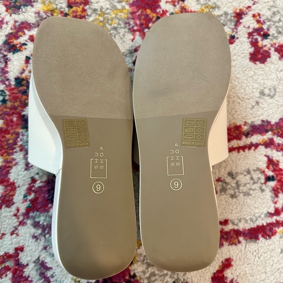 Shu Shop Lourdes Bone Sandals - Picture 7 of 7